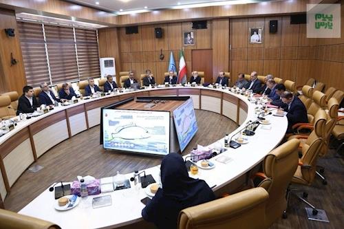 اهداء مدال افتخار سازمان شیلات کشور به شرکت پلیمر آریاساسول