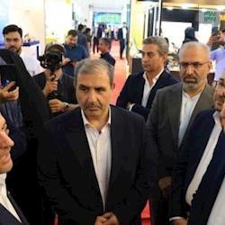 معاون وزیر نفت در بازدید از غرفه آریاساسول:                              آریاساسول الگو و پیشرو در سیستم‌های یکپارچه صنعت پتروشیمی